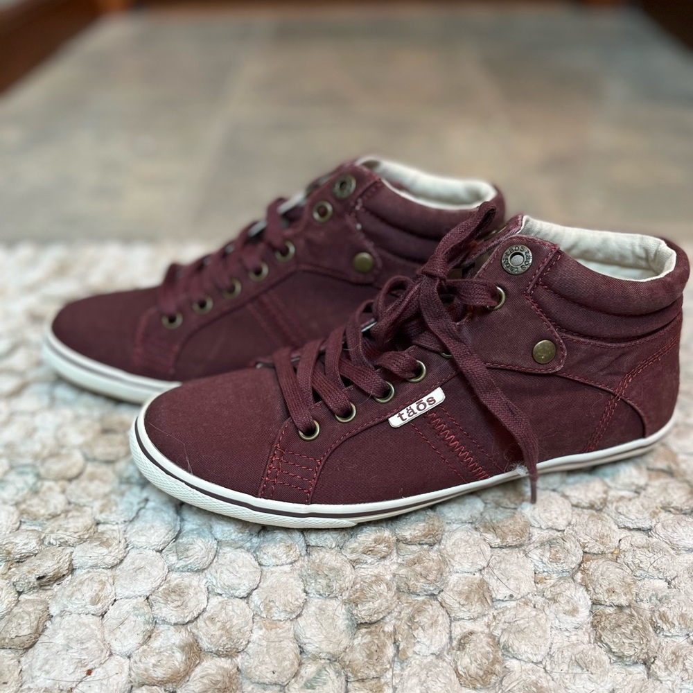 Taos TOP STAR Hi-Top Sneakers